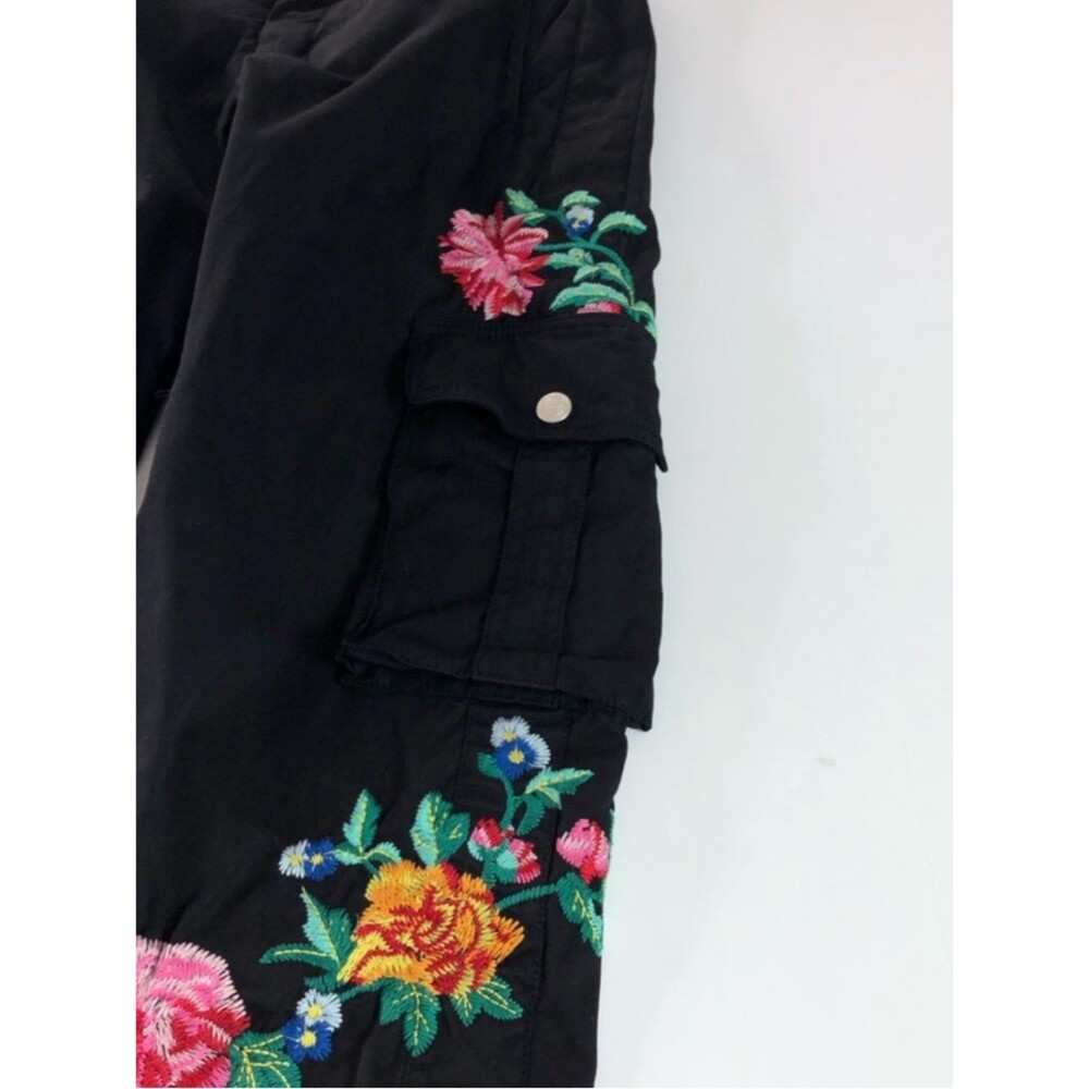 Johnny Was Black Crop Embroidered Cargo Pants M EUC - Picture 12 of 16